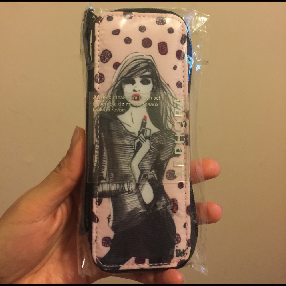 Brand new in package! Sephora travel brush set