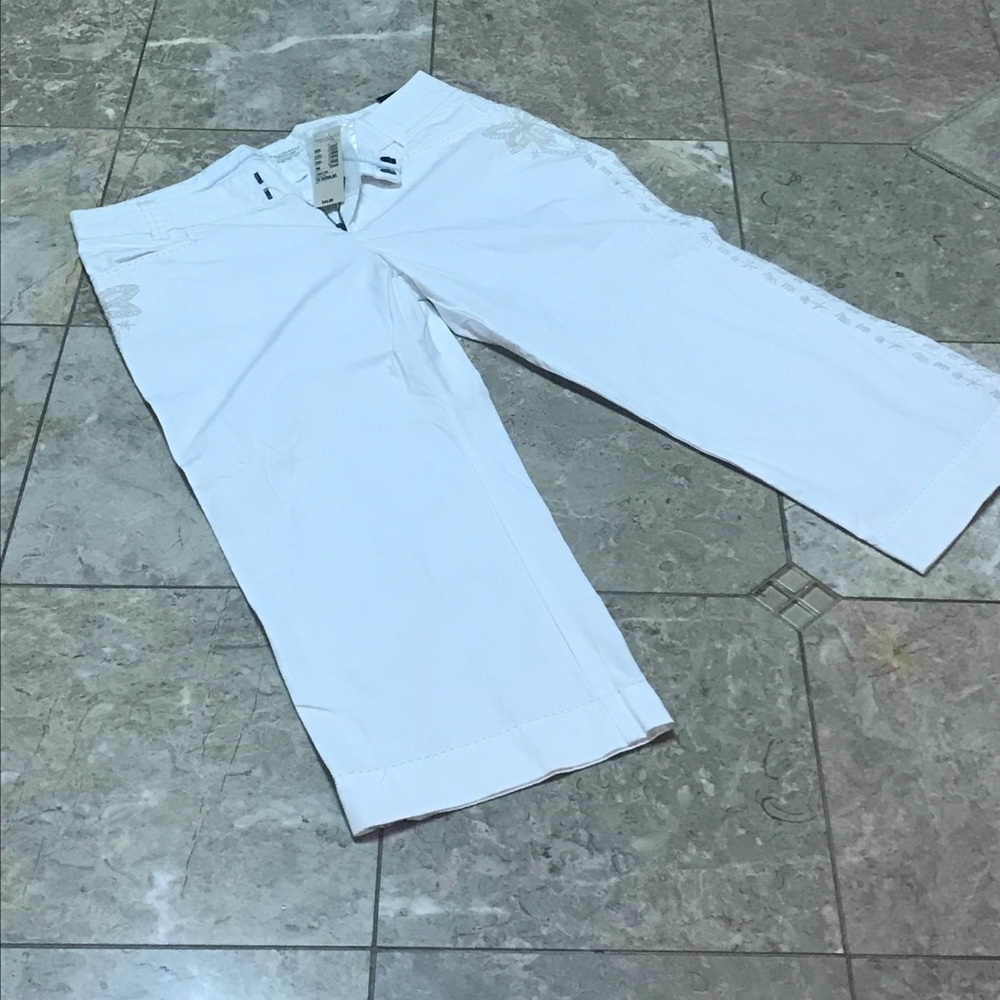 American Eagle 🦅 crop pants.