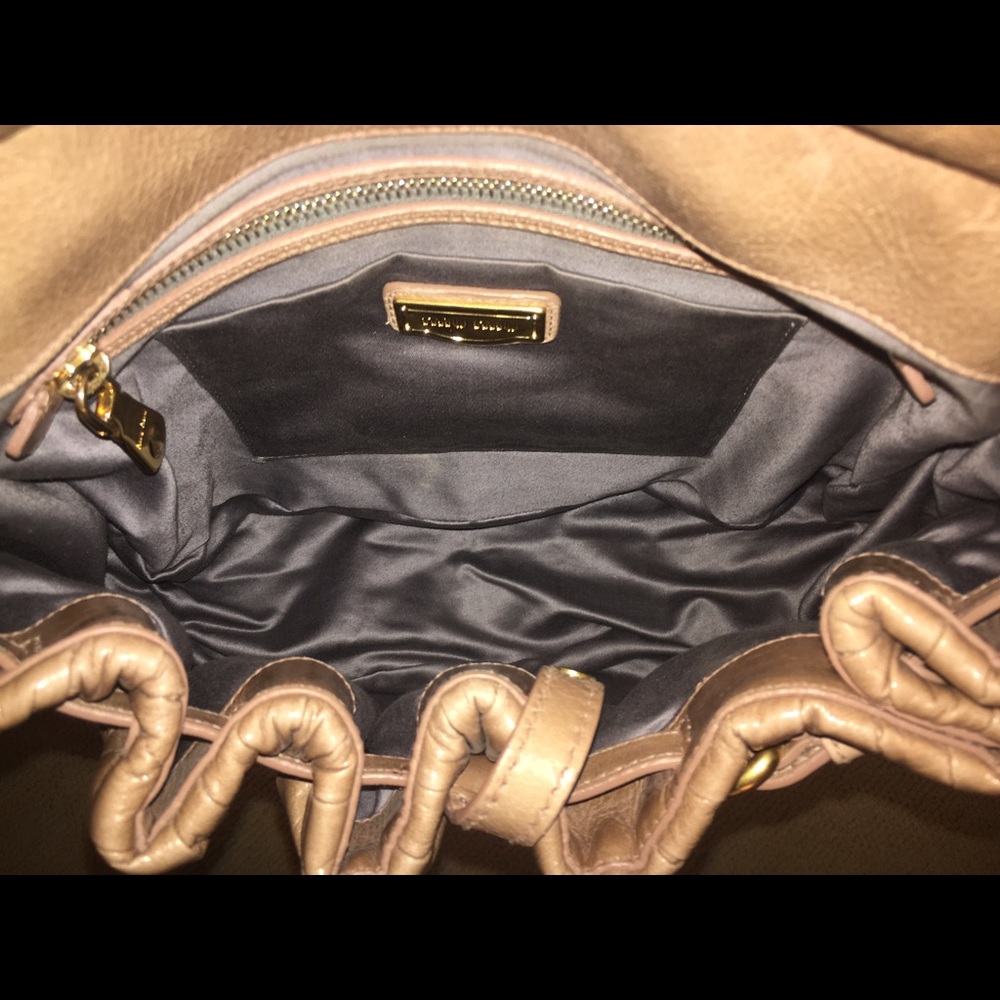 バッグ miumiu Mattelasse Lux Handbag Leather Vintage Miu Miu