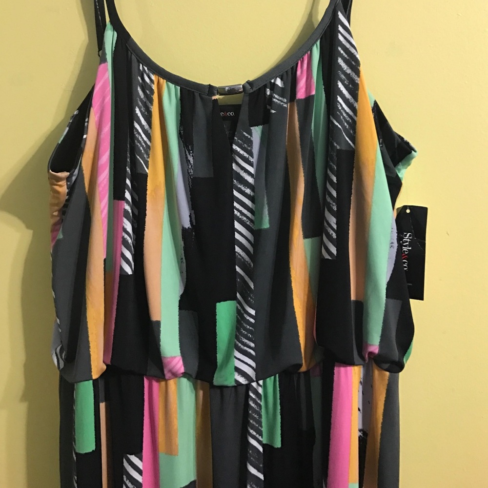 Dress - Picture 3 of 3