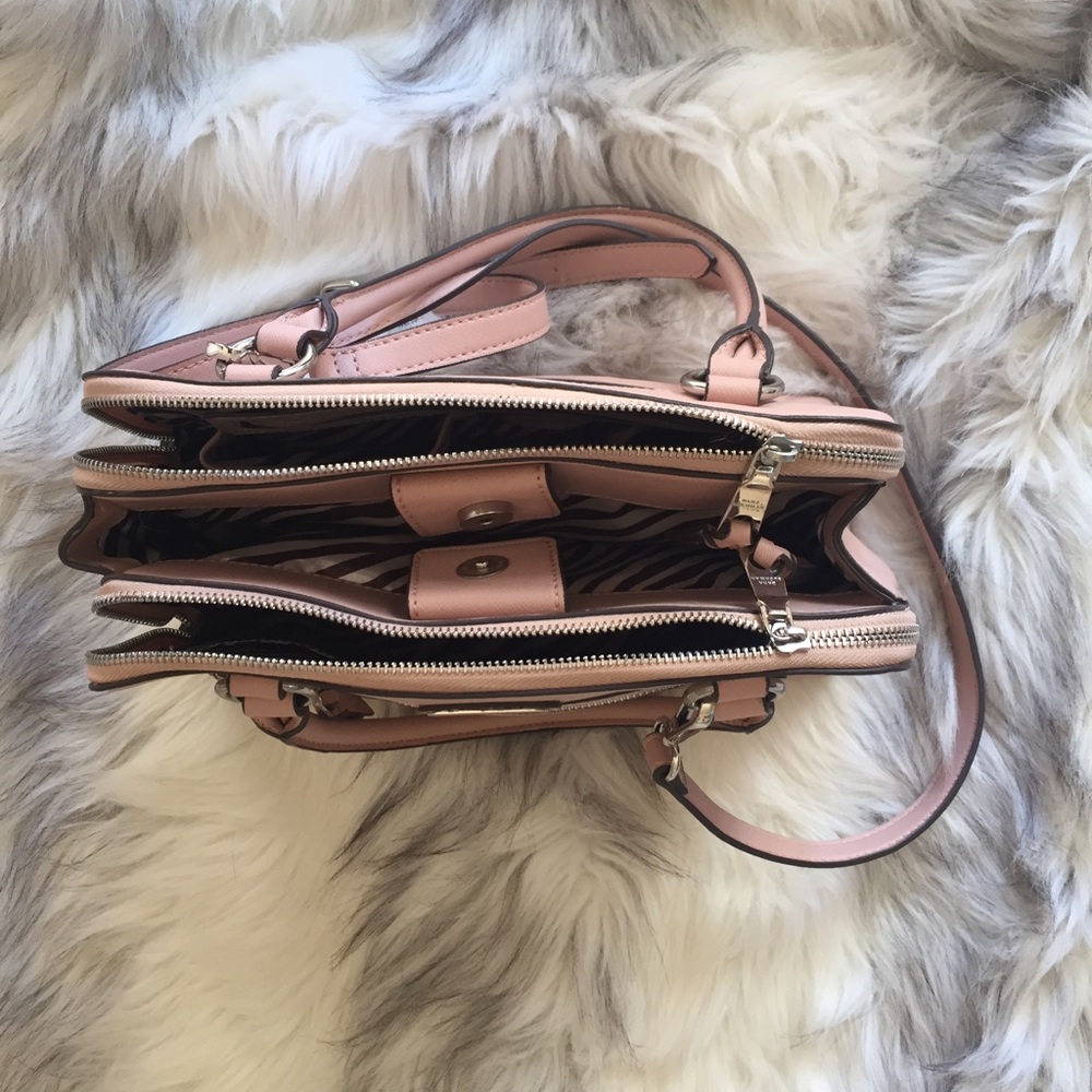 Dana Buchman pink crossbody bag - Picture 5 of 6