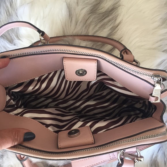 Dana Buchman pink crossbody bag - Picture 4 of 6