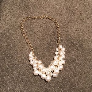 Gold and pearl necklace NWOT