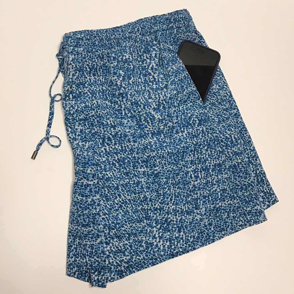 Vince blue static print silk shorts large