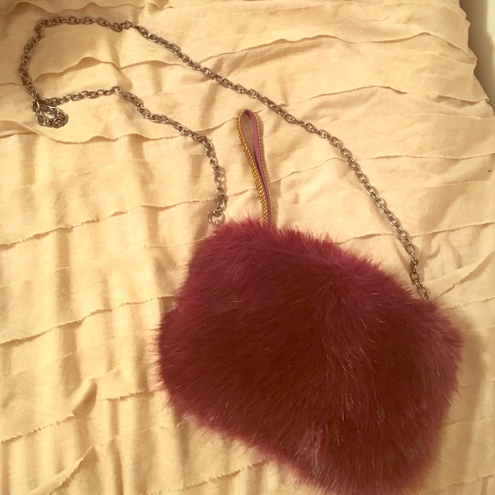 *SALE* boutique item furry handbag/wristlet