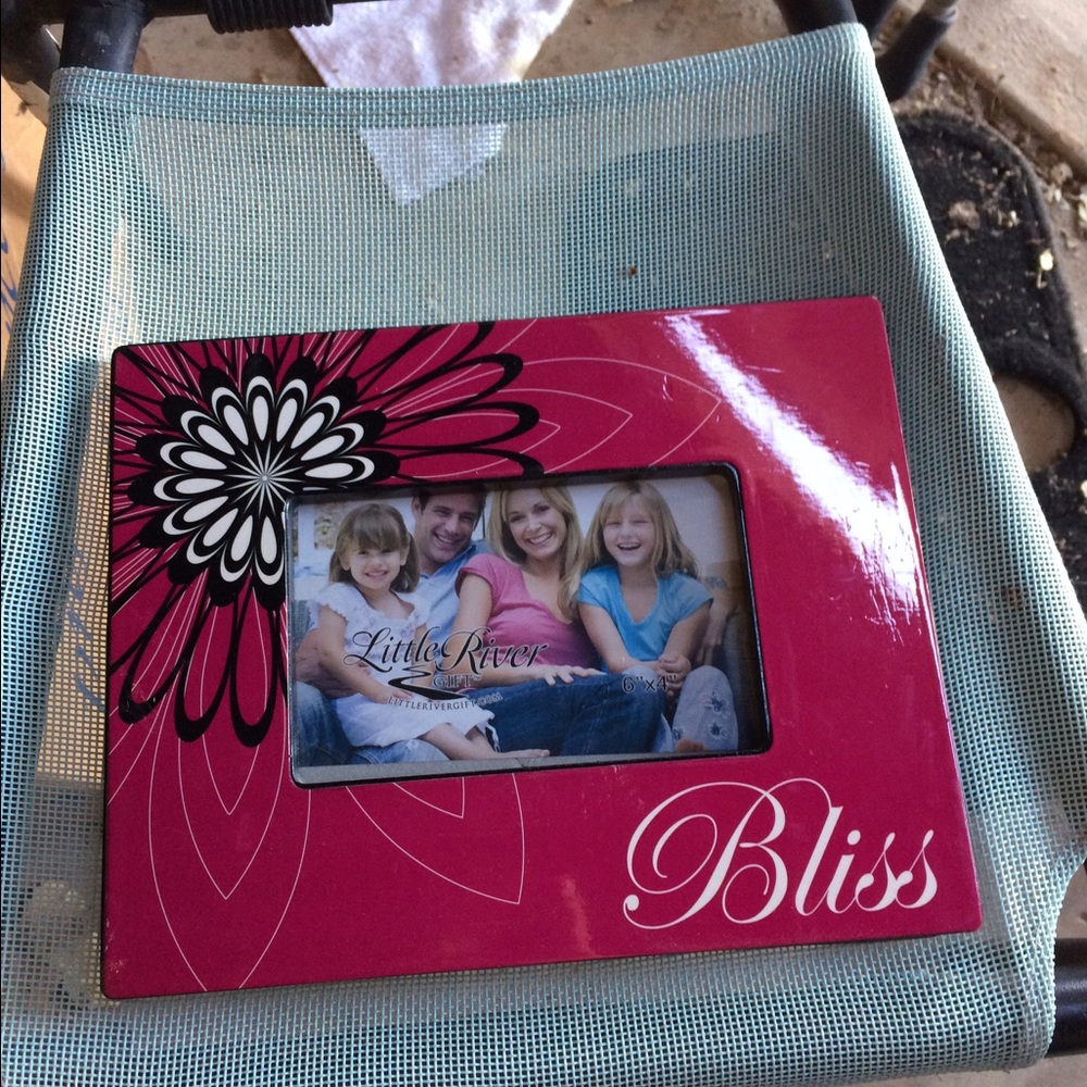 Picture frames - Picture 1 of 4