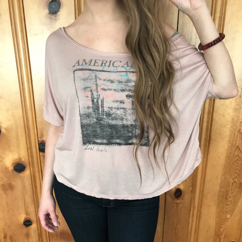Off the shoulder tee