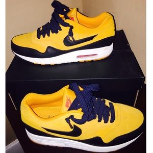 Nike Air Max 1 Premium "Canyon Gold"