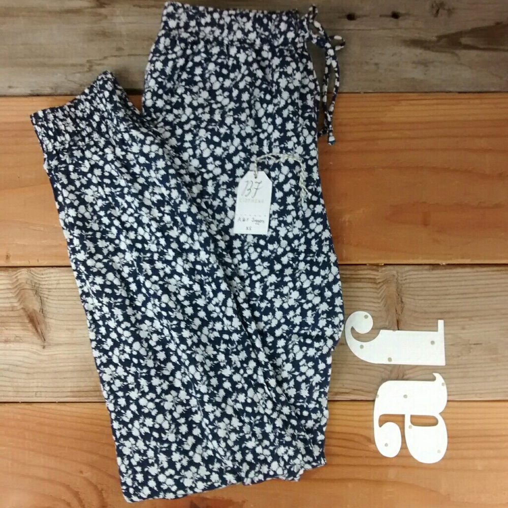 SALE Abercrombie and Fitch Floral Joggers