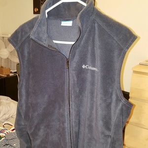 Mens large Columbia vest NEVER WORN