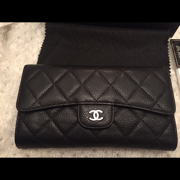 Chanel Black Caviar Classic Wallet Silver Hardware - Picture 2 of 8
