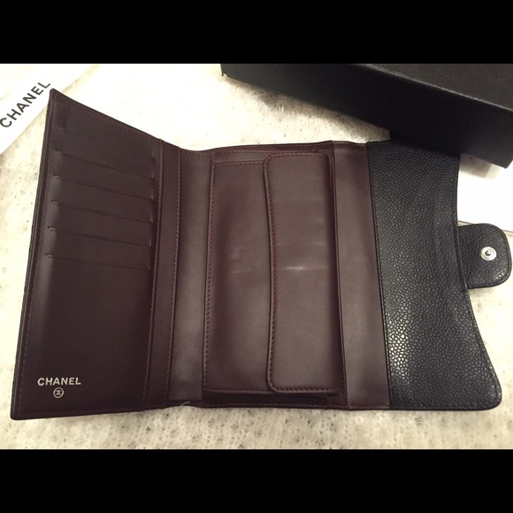 Chanel Black Caviar Classic Wallet Silver Hardware - Picture 4 of 8