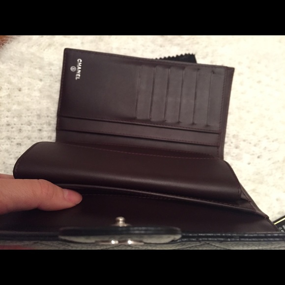 Chanel Black Caviar Classic Wallet Silver Hardware - Picture 5 of 8