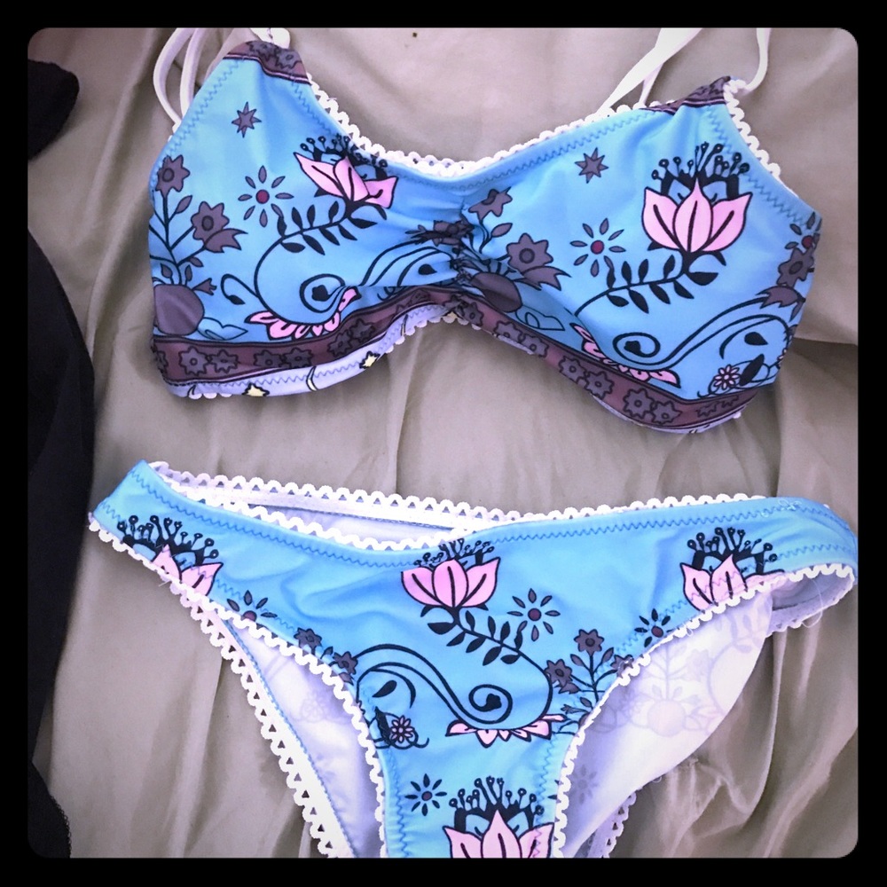 Swim suit
