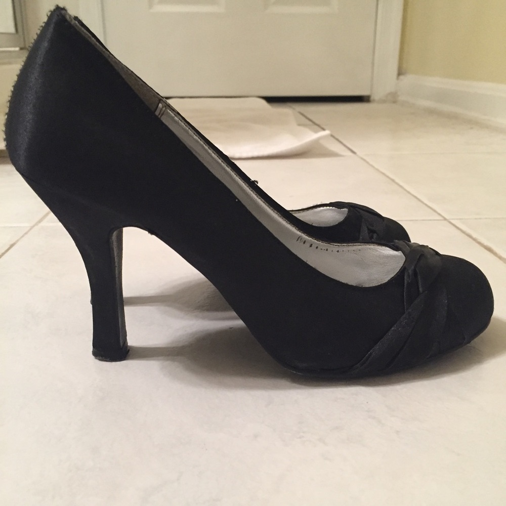 Black heels size 5.5
