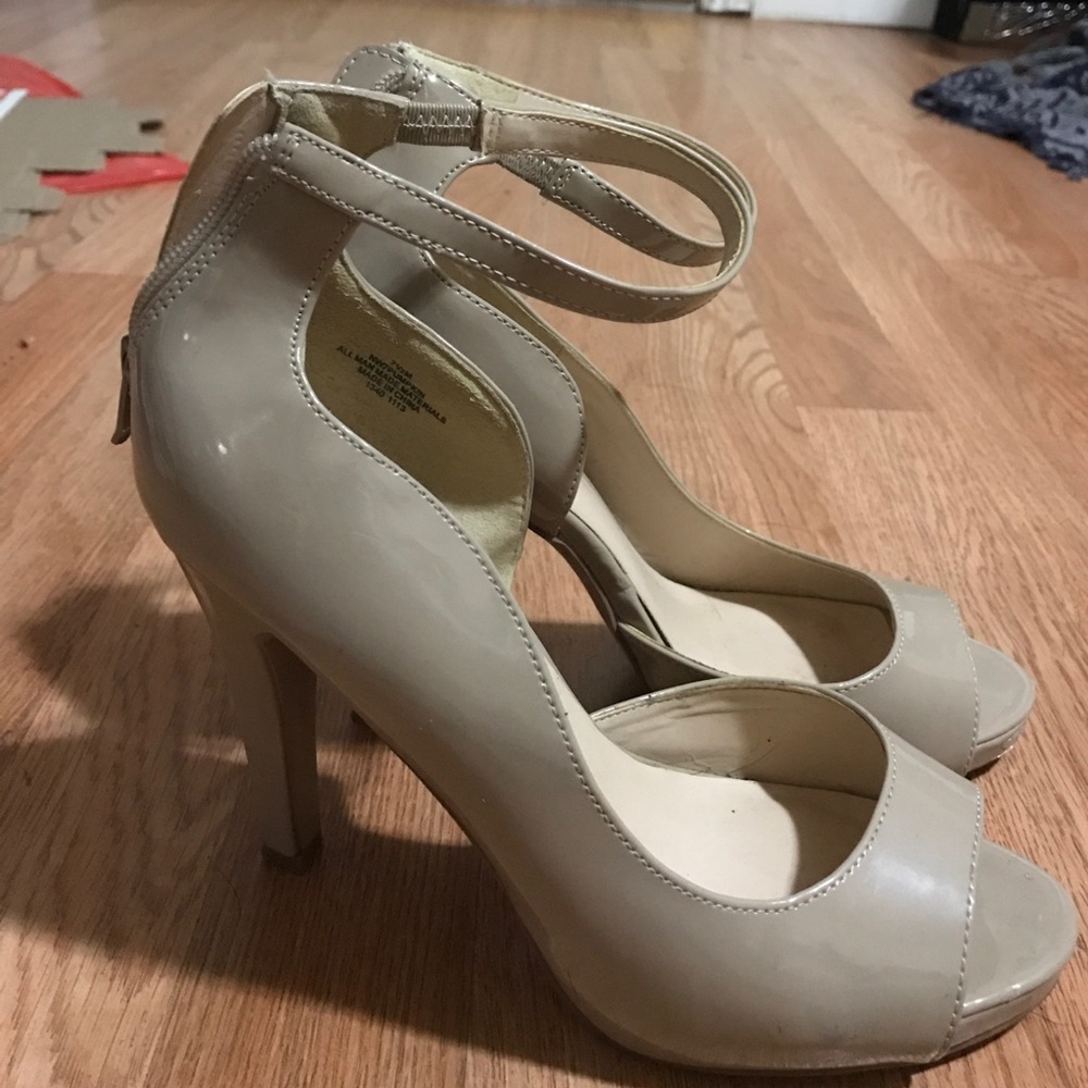Nude Nine West heels