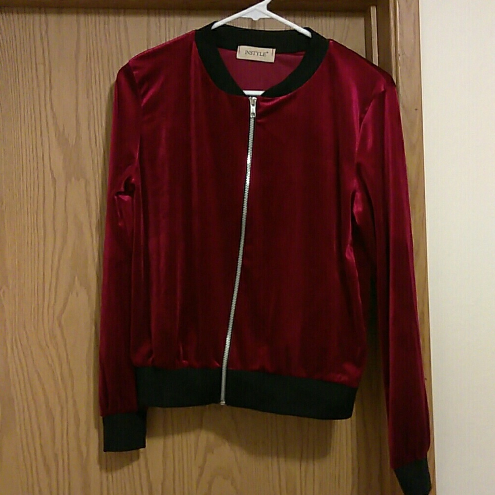 NWOT Ladies INSTYLE Velvet Bomber Jacket