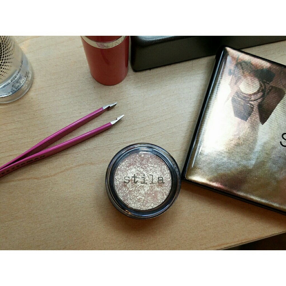 Stila magnificent metals in Pixie Dust