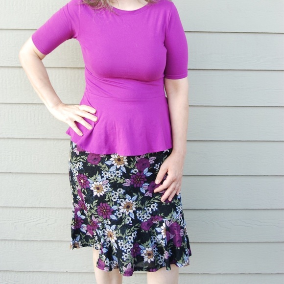 Magenta Top with Ruffle - Picture 3 of 3