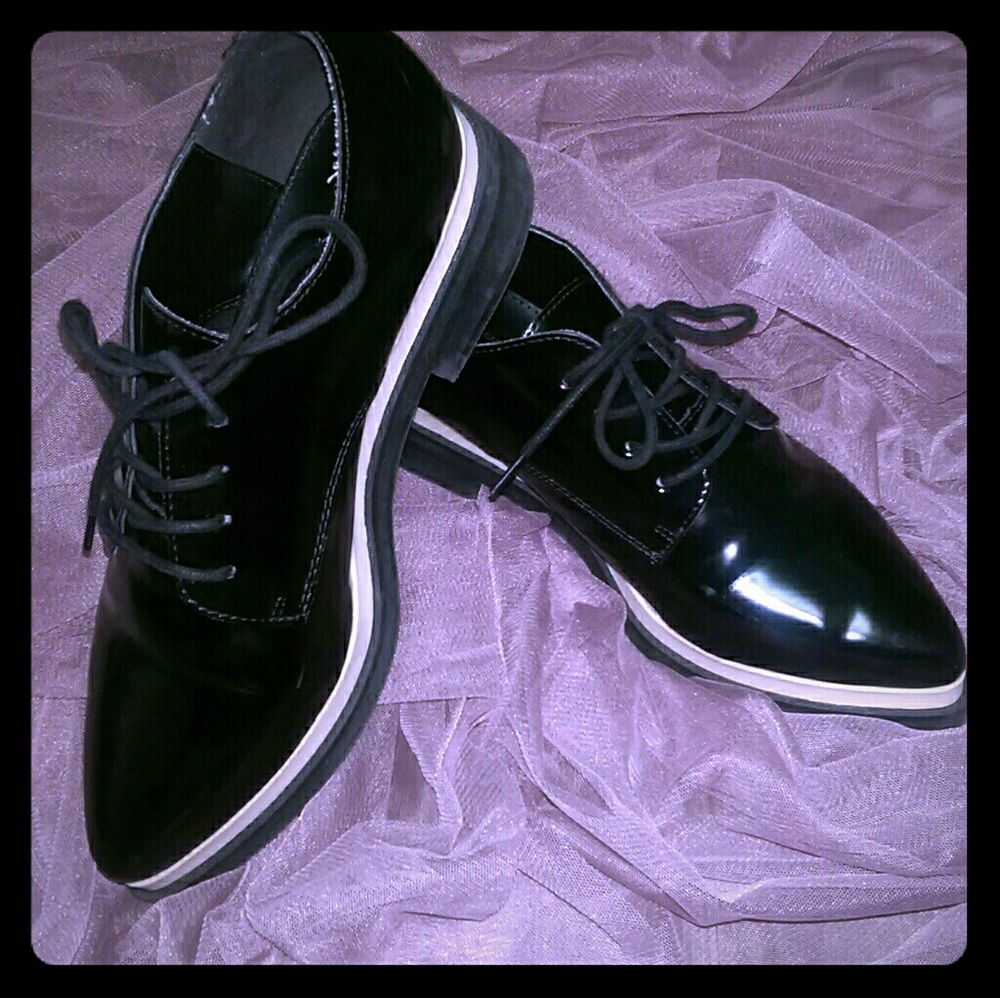 Forever 21 faux leather pointed platform oxfords