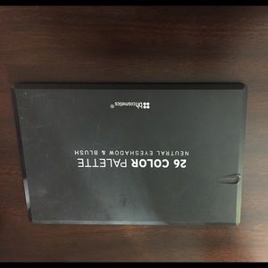 Bh cosmetics 26 color palette