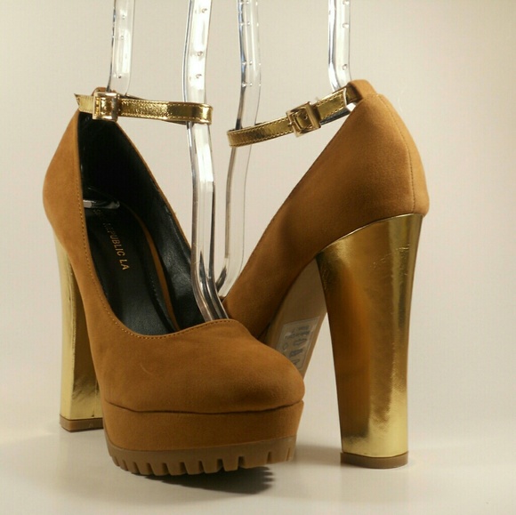 🚨RESTOCKED! Shoes(NO OFFERS) - Picture 2 of 2