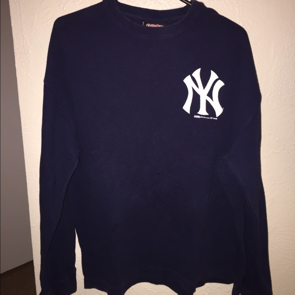 NY long sleeve thermal.