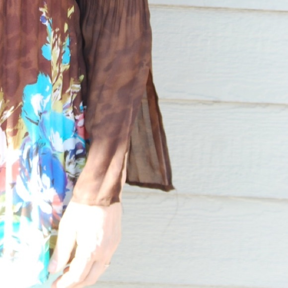 Brown Floral Button Down Blouse - Picture 4 of 4