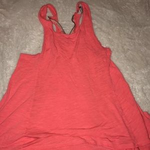 HOLLISTER coral racerback tee
