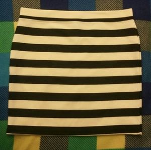 Black & White mini skirt (Forever 21)