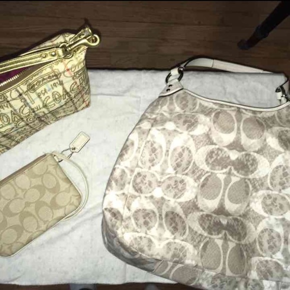 Coach bundle - Picture 2 of 4