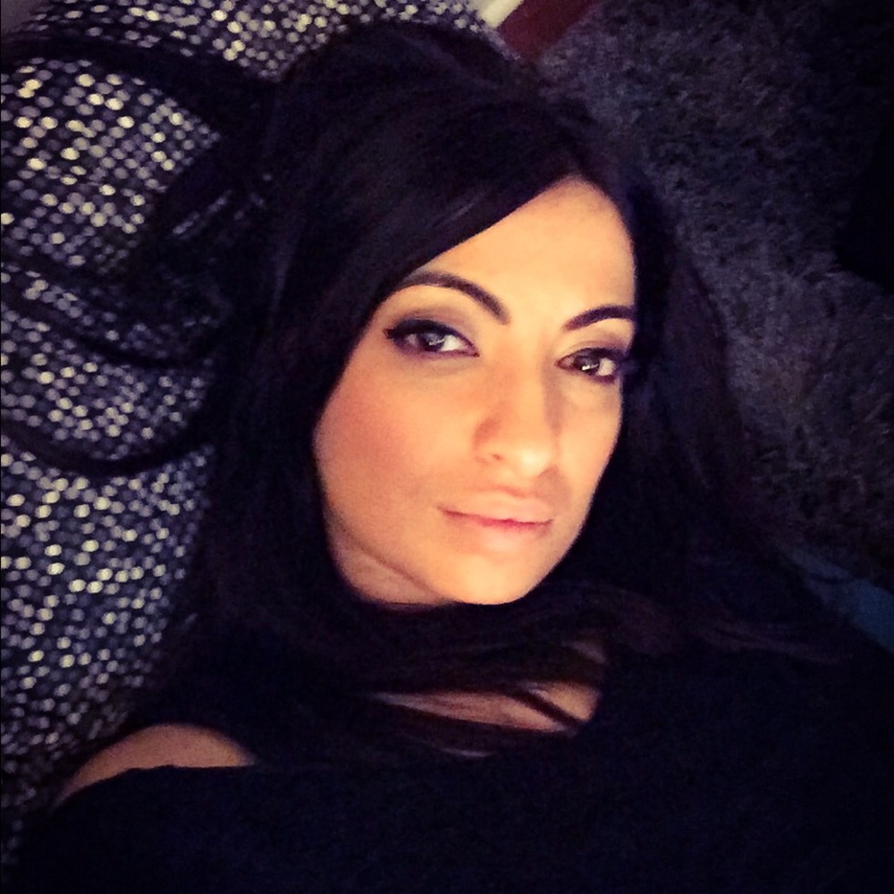 Meet your Posher, Ana maria