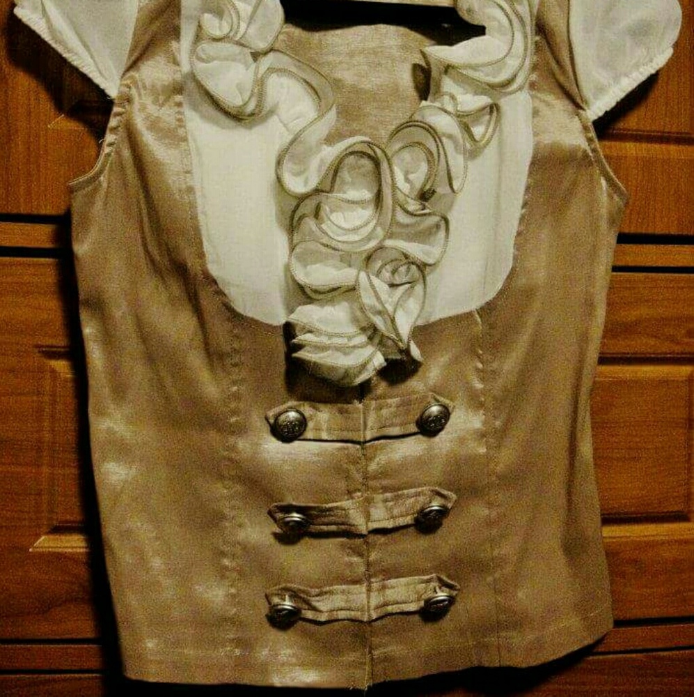 Tops - Picture 2 of 2