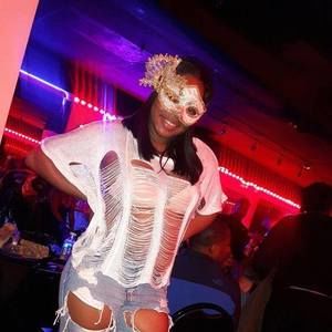 Meet your Posher, Melissa