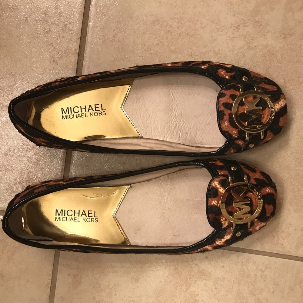 Size 7 MK leopard flats