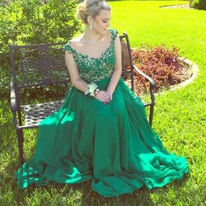 Green Sherri Hill Prom Dress!!