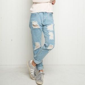 Brandy Melville ripped boyfriend jeans size 23