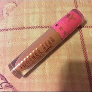 Jeffree Star liquid lipstick in Mannequin