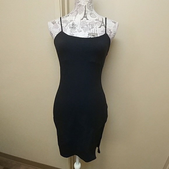 NASTY GAL CLAUDIA LBD - Picture 4 of 8