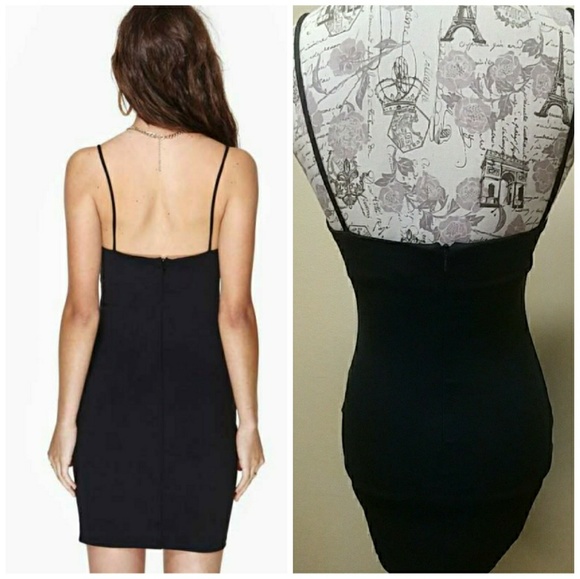 NASTY GAL CLAUDIA LBD - Picture 3 of 8