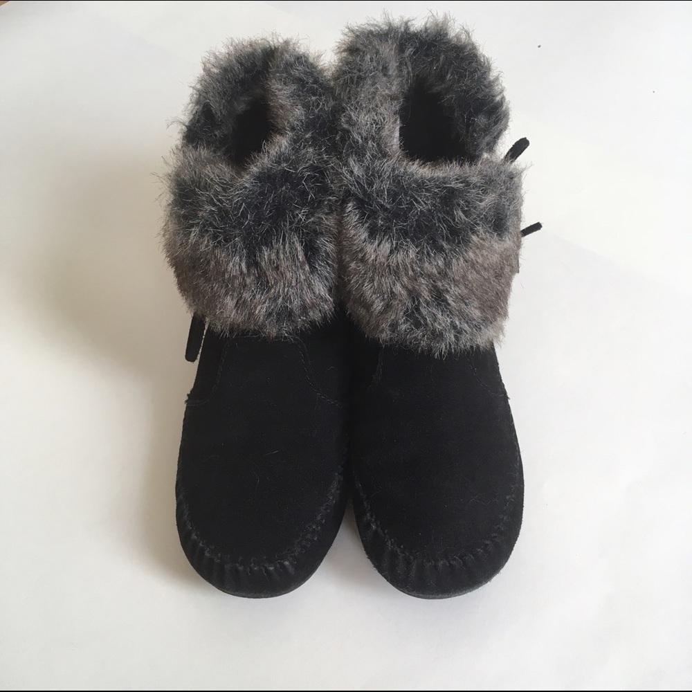 Minnetonka Janine Side Lace Boot 7