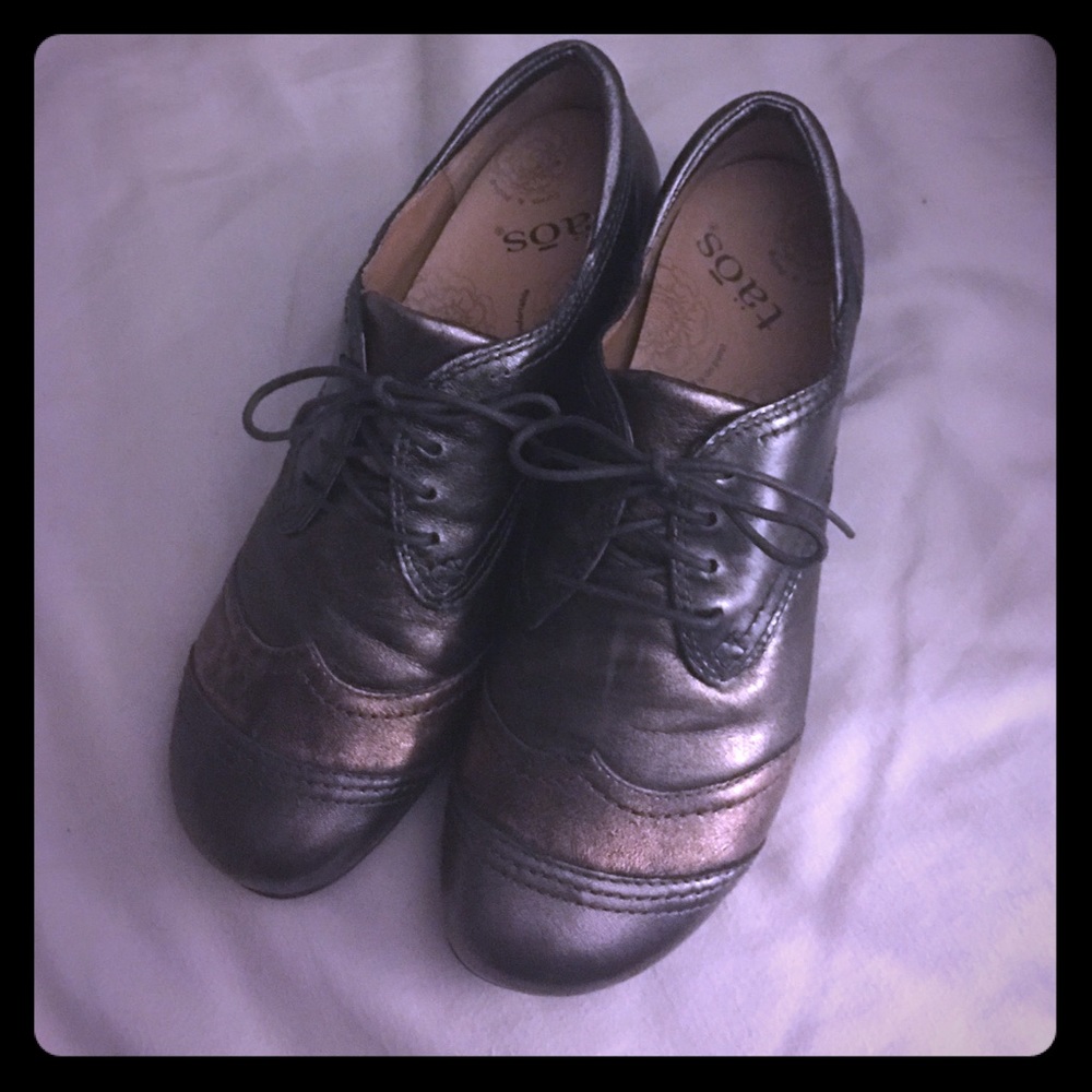 "Like New" Täōs Two Tone Metallic Jive 2 Oxford