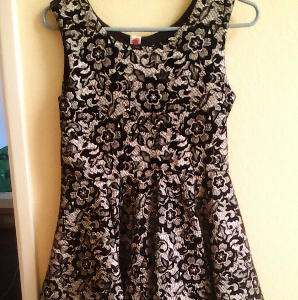 Knitworks girls 16 velvet feeling holiday dress