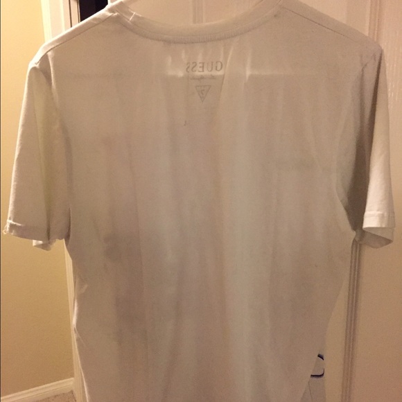 guess tshirt - Picture 2 of 2