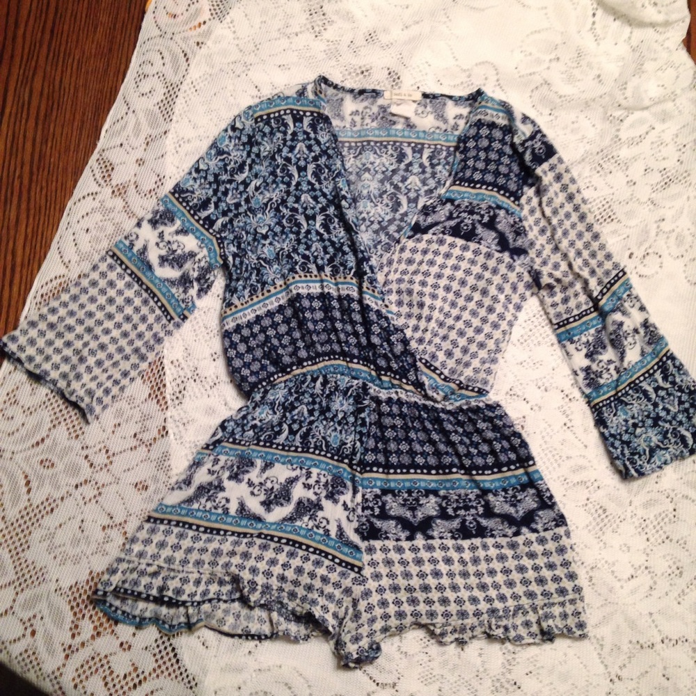 Boho Printed Romper With Deep V Front Size M