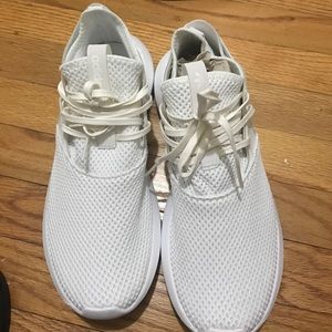 Adidas tubular entrap shoes 👟