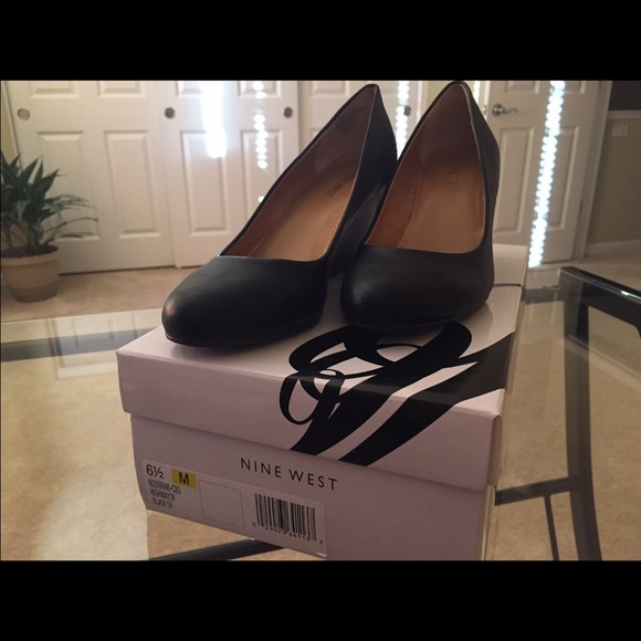 Nine West Wedge Platform Heels, Size 6.5 - Picture 3 of 5