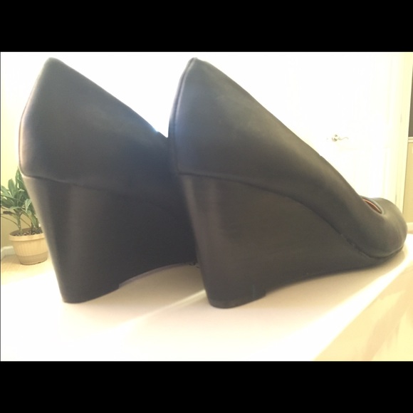 Nine West Wedge Platform Heels, Size 6.5 - Picture 4 of 5
