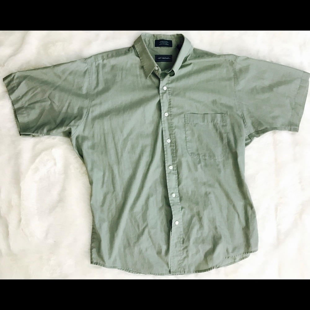 Carl Michaels Button Down 65% Polyester 35% Cotton