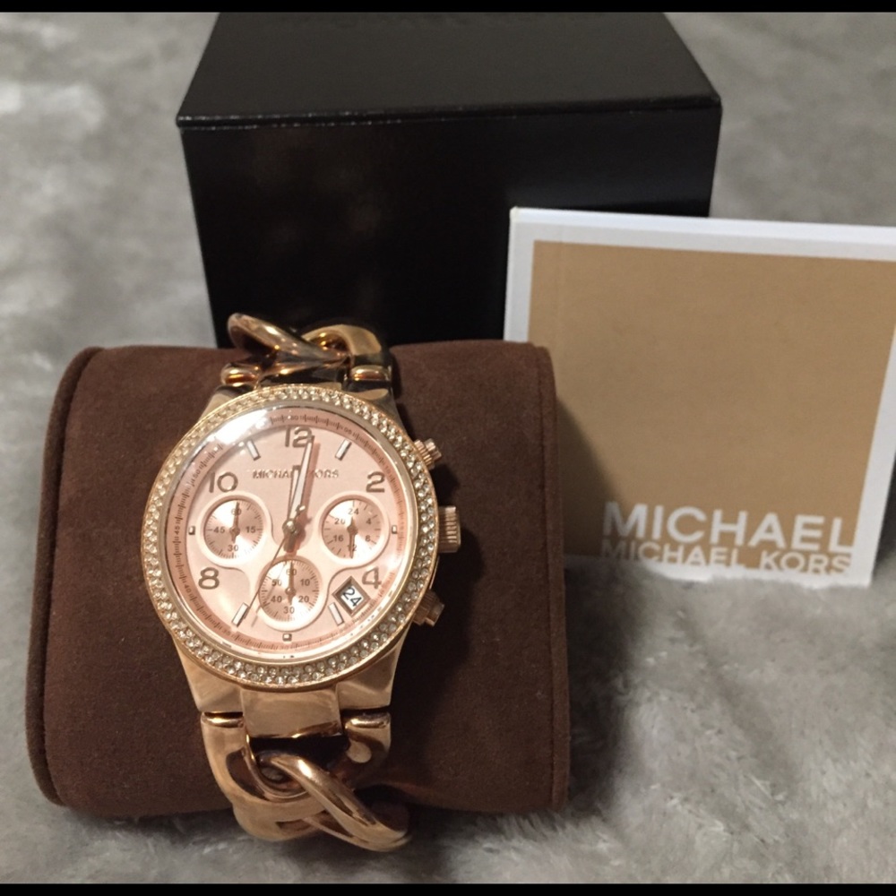 Michael Kors Rose Gold-Tone Runway Twist Watch